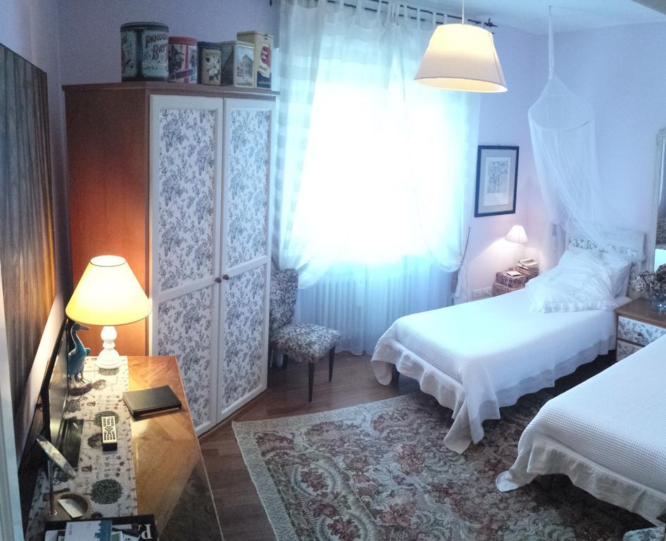 Double or Twin Room Private External Bathroom
