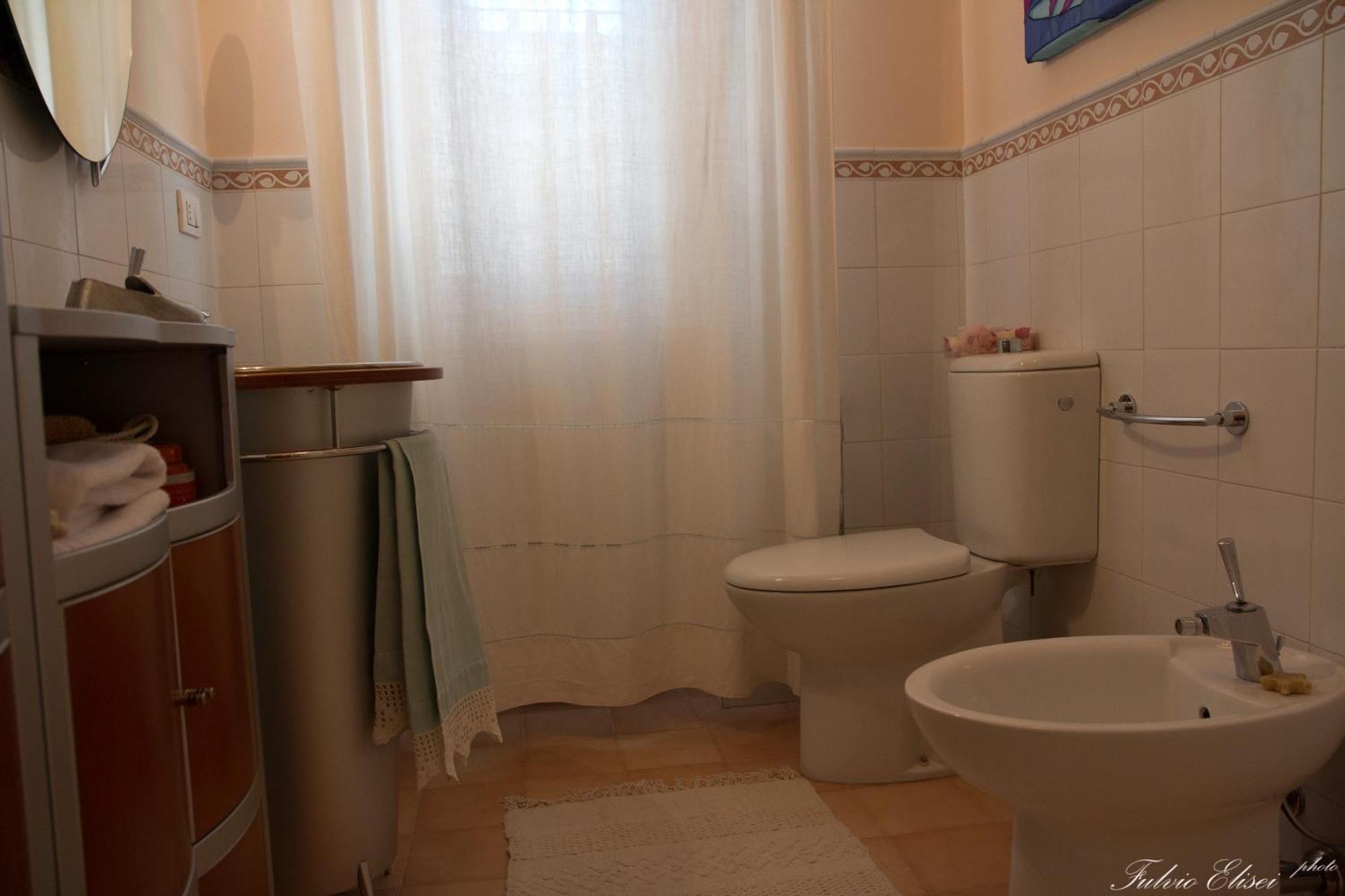 Double or Twin Room Private External Bathroom